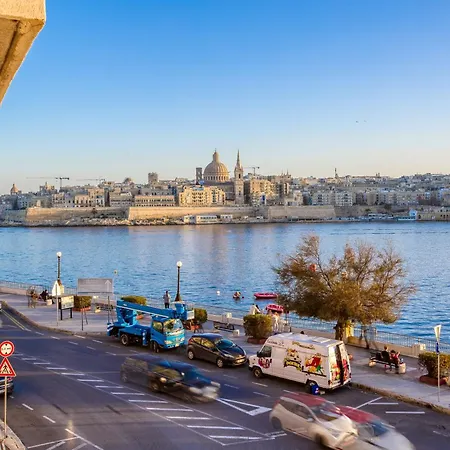 Apartment 3br Apt With Breathtaking Views Of Valletta By 360 Estates *